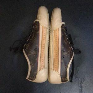 Louis Vuitton sneakers❤️🔥
